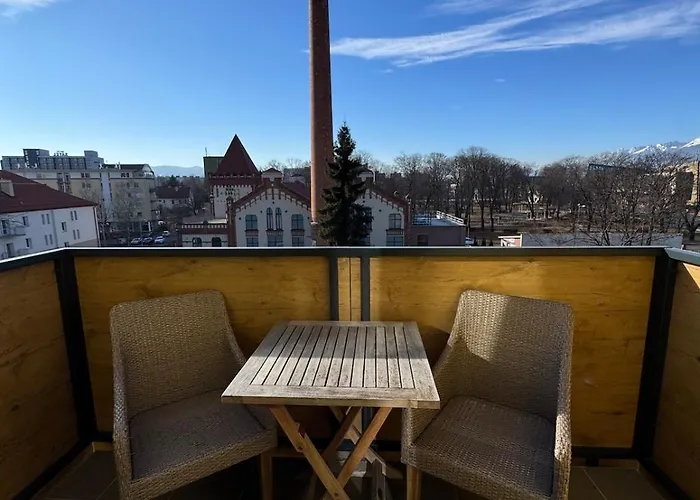 Apartament Tatry In The Center Of With View Poprad